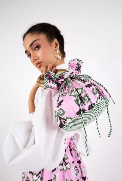 1398 bella bucket bag